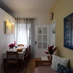Bella Vista Apartment *